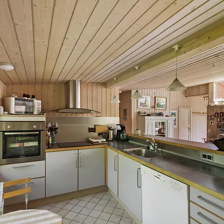 Casa vacanze Lovely In Recreation Area Åkirkeby