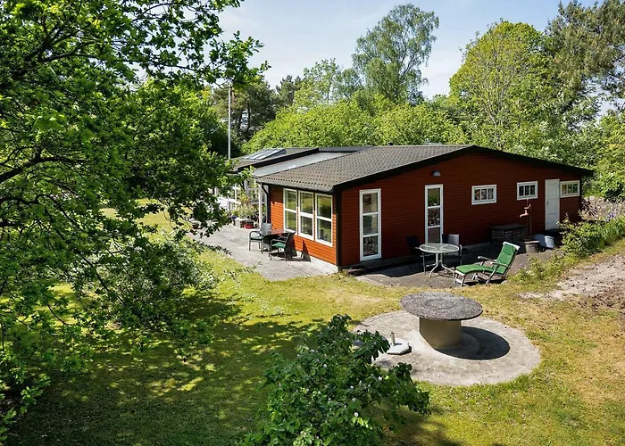 Сasa de vacaciones Lovely In Recreation Area Åkirkeby